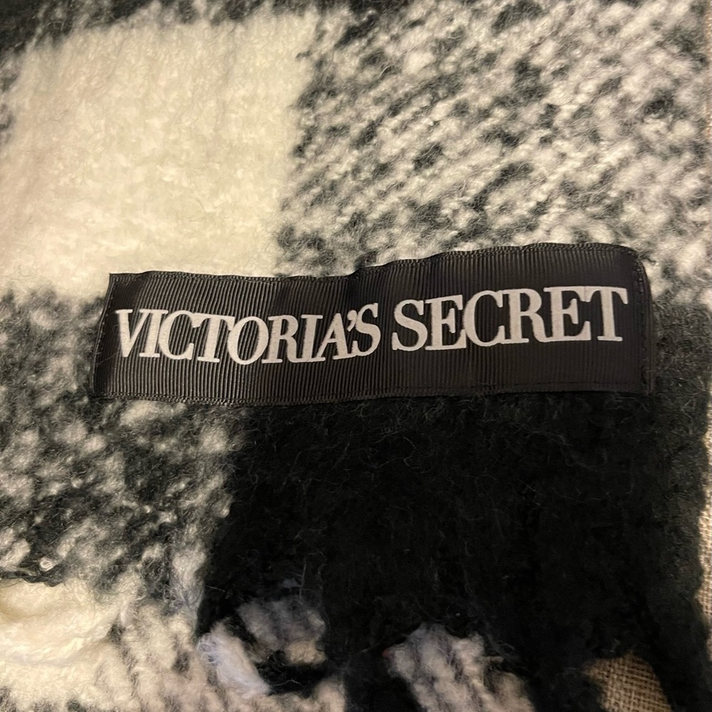 Victoria’s Secret, black and white buffalo plaid scarf